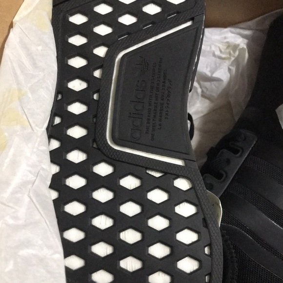 New Addias NMD_R1 W NEW BNIB 6.5 youth /8 womens NEW BNIB - Picture 3 of 6